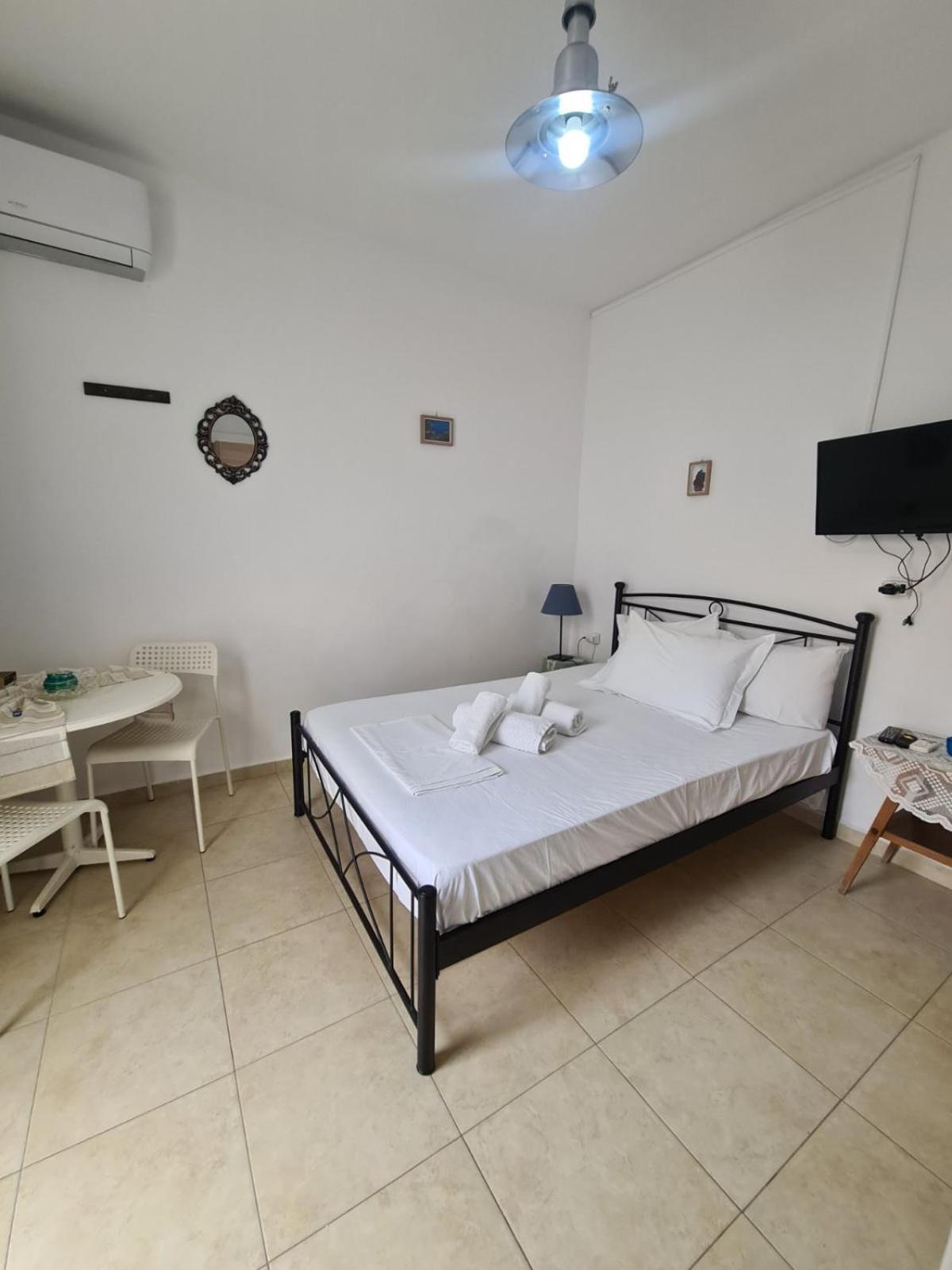 Aithra -Cosy Studio In Centre Of Poros Poros Town Exterior foto